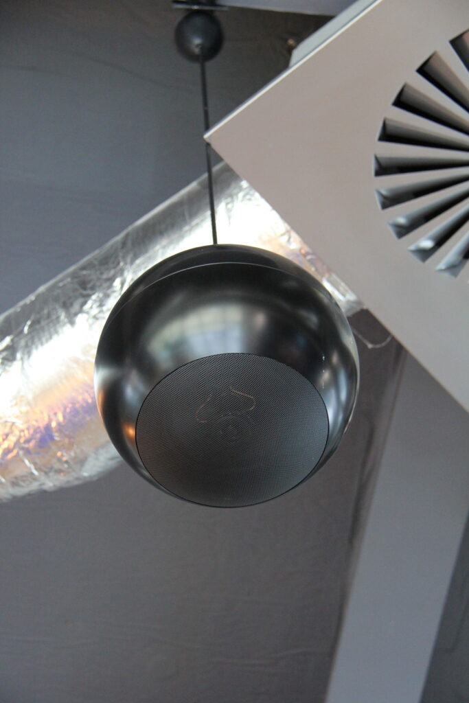 Ceiling microphone - meeting room technology