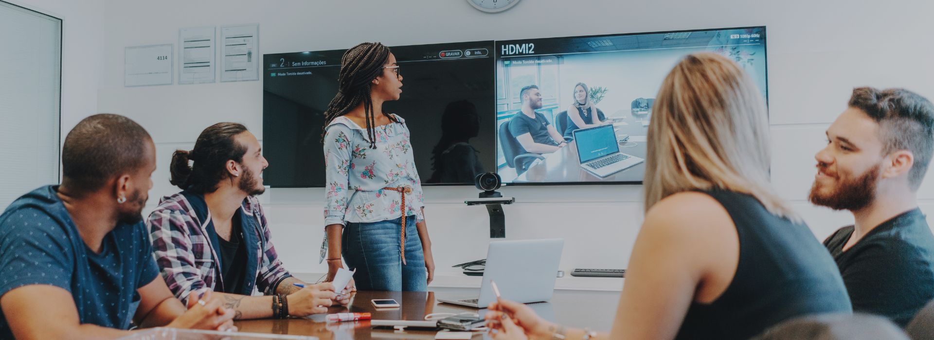 Modern meeting room technology featured image